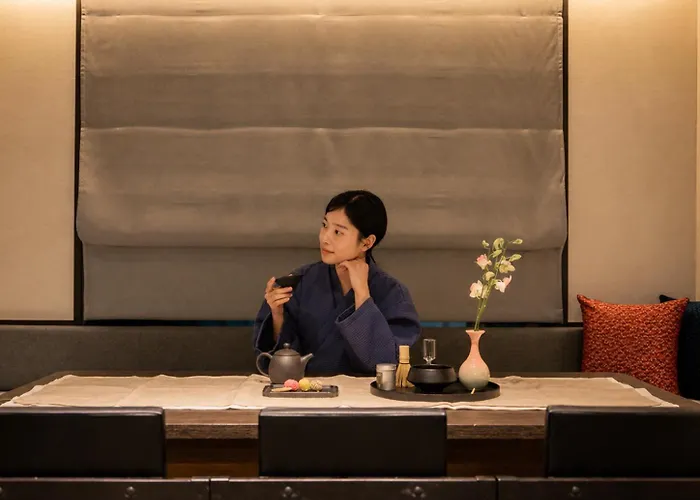 Loop By Anook Gangnam 1